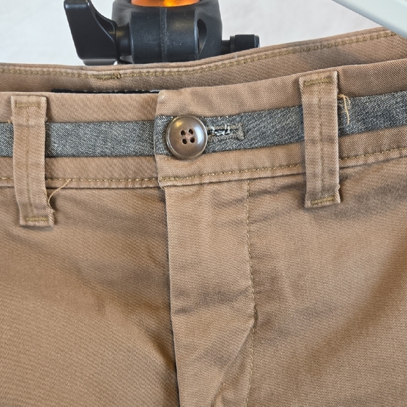 Express Men's 365 Comfort Super Skinny Hyper Stretch Tan Chino Pants - Picture 5 of 10